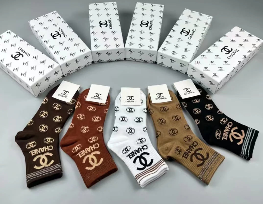 CHANEL || Mini Greek Interlocking CC Logo Socks (Pack Of Five) - FASHION MYST 