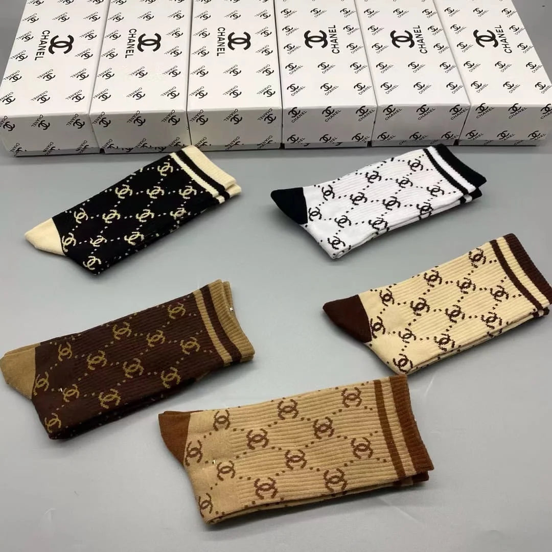 CHANEL || CC Pattern Logo Cotton Blend Socks (Five Pair Combo Box) - FASHION MYST 