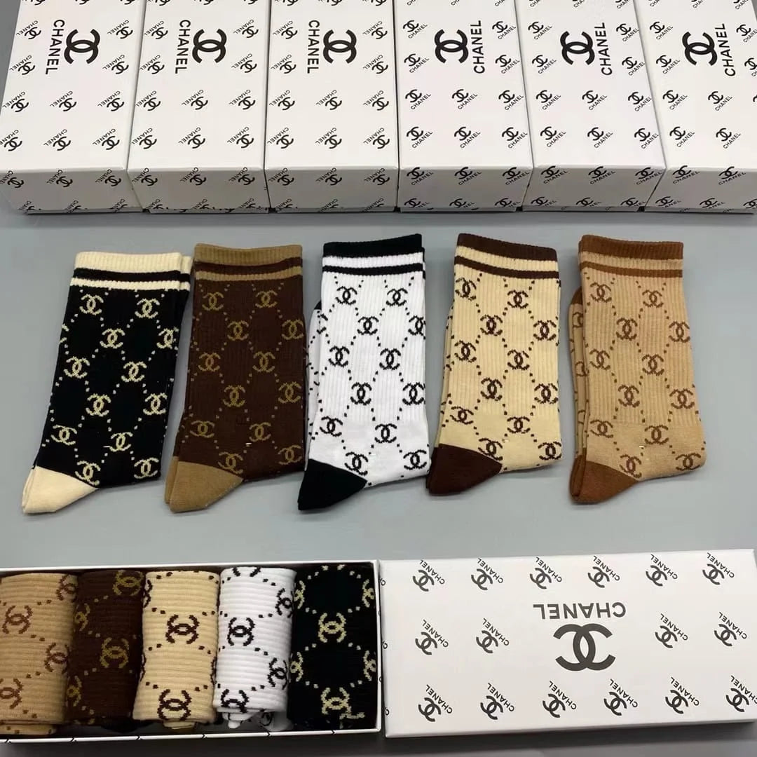 CHANEL || CC Pattern Logo Cotton Blend Socks (Five Pair Combo Box) - FASHION MYST 