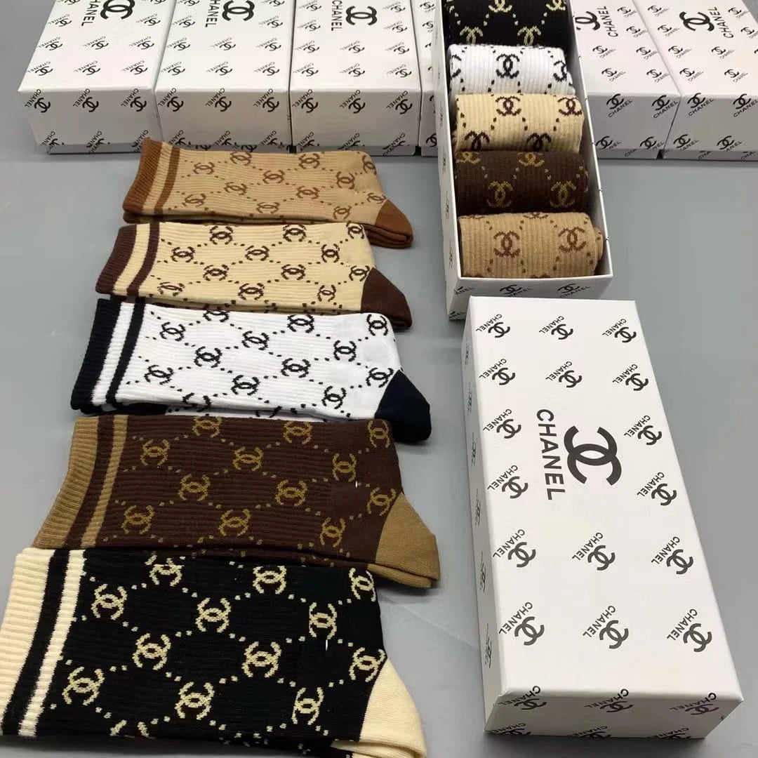 CHANEL || CC Pattern Logo Cotton Blend Socks (Five Pair Combo Box) - FASHION MYST 