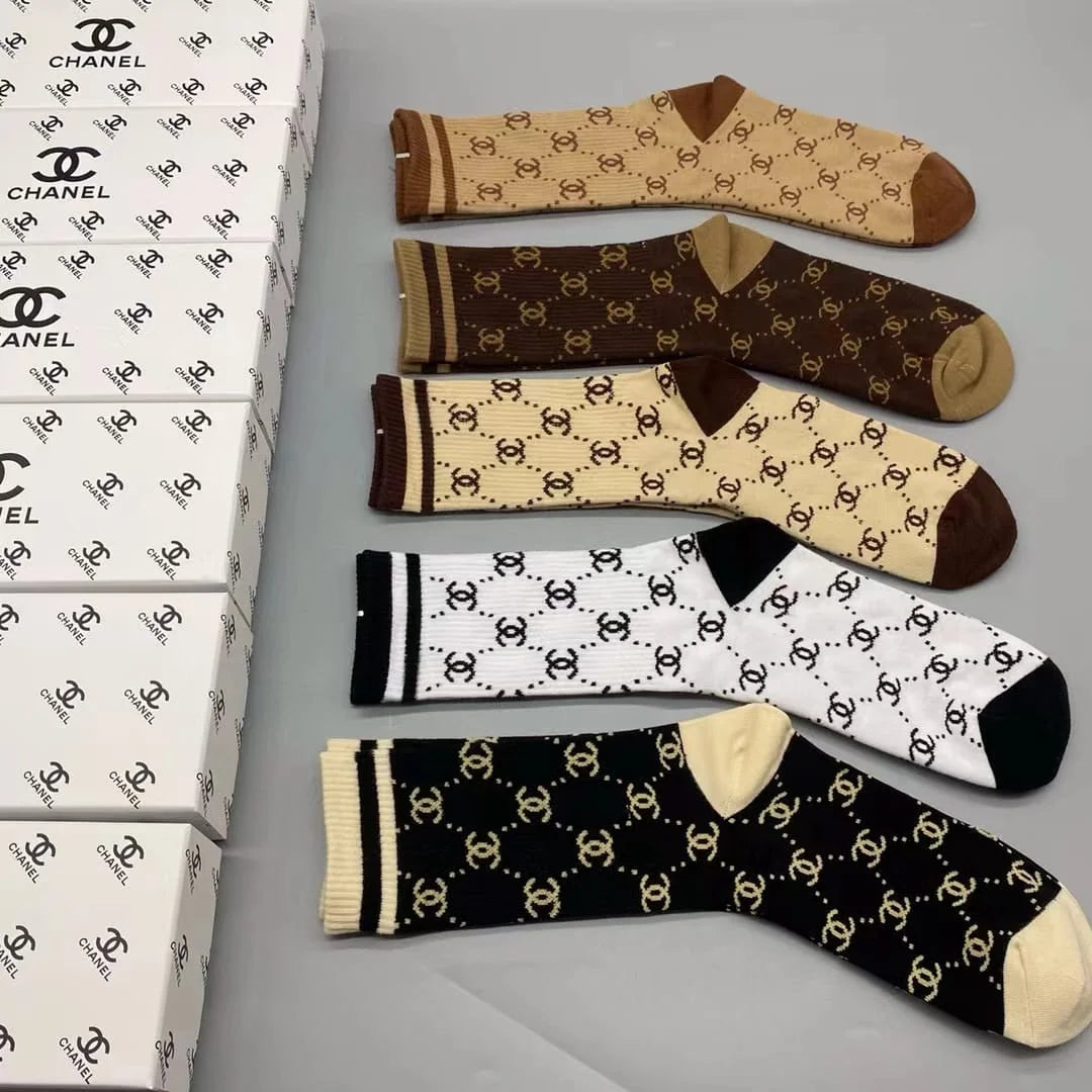 CHANEL || CC Pattern Logo Cotton Blend Socks (Five Pair Combo Box) - FASHION MYST 