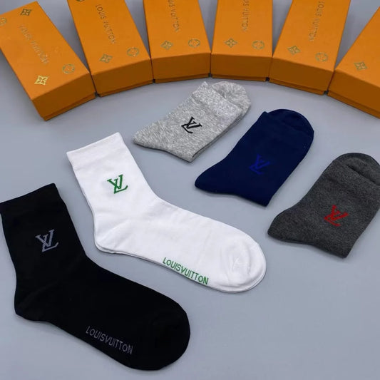 LOUIS VUITTON || Ankle Socks With LV Logo At Front - FASHION MYST 