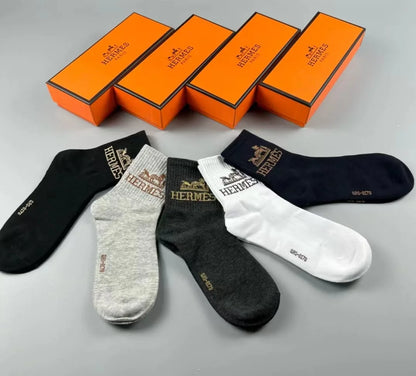 HERMES || Fashion Letter Pattern Socks Pack Of Five - FASHION MYST 