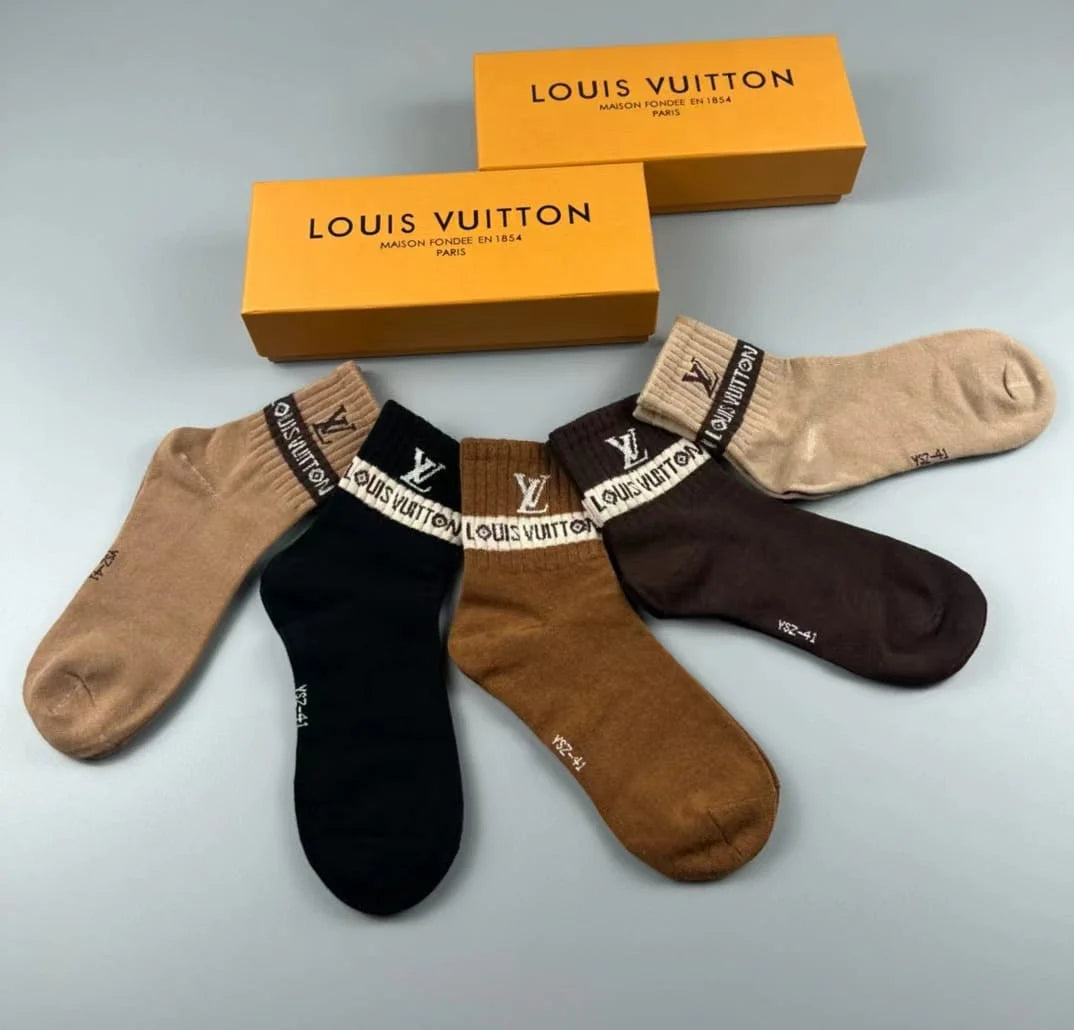 LOUIS VUITTON || Unisex Plain LV Logo Socks Pack Of Five - FASHION MYST 