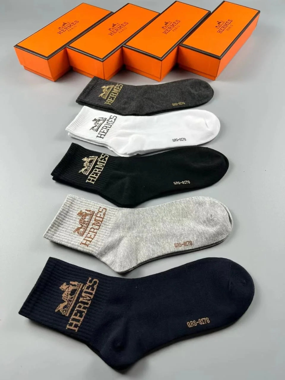 HERMES || HIGH END QUALITY LONG LENGTH SOCKS (FIVE PCS COMBO) - FASHION MYST 