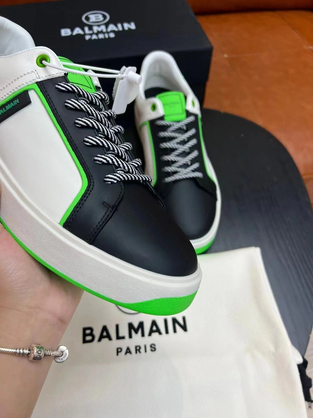 BALMAIN || Logo Patch Low-Top White/Black ‘B-Court’ Sneaker - FASHION MYST 