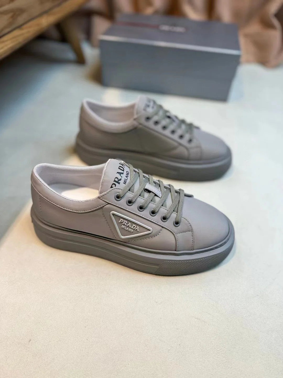 PRADA || 45mm Logo Flatform Trainers In Grey - FASHION MYST 