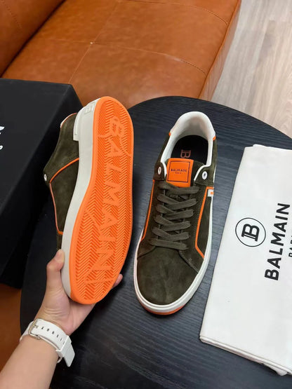 BALMAIN || Logo Patch Low-Top Green ‘B-Court’ Sneakers - FASHION MYST 