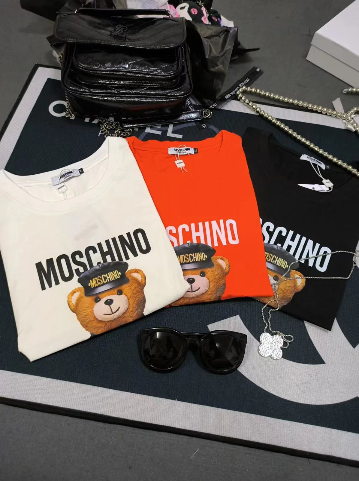 MOSCHINO COUTURE || Women's Archive Big Teddy Print T-Shirt - FASHION MYST 