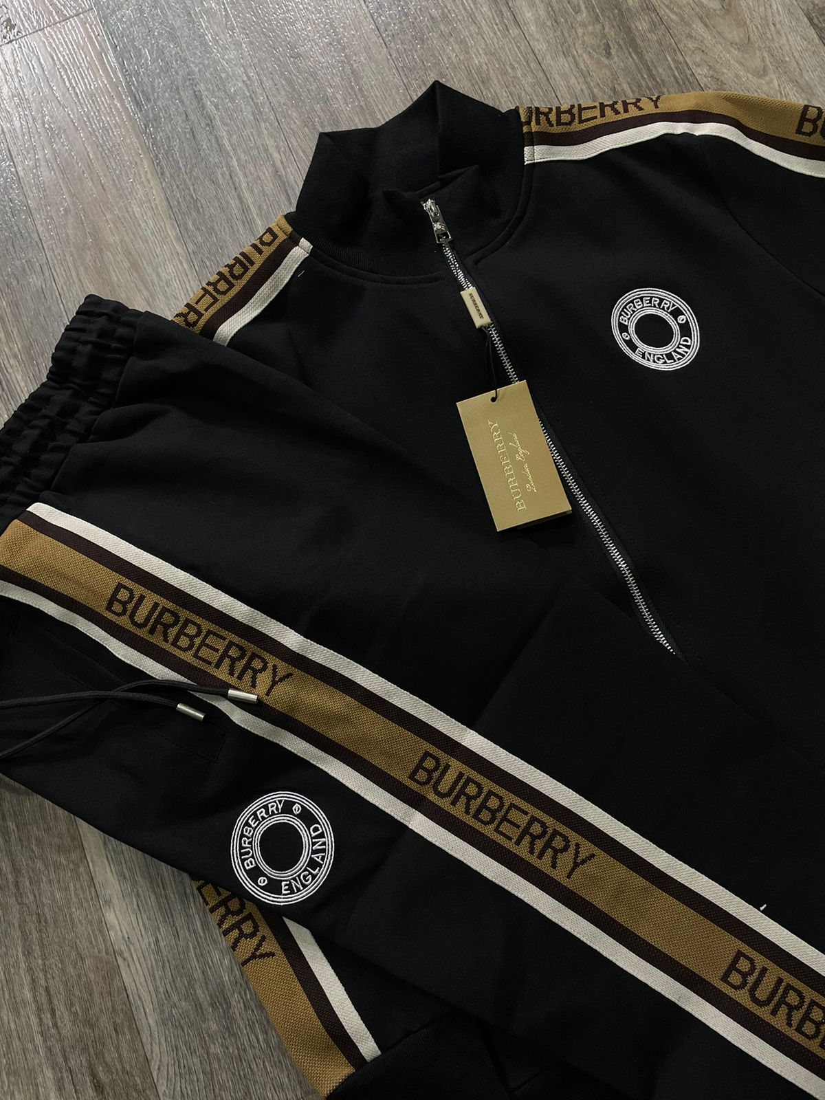 BURBERRY || Zip-Front Jacket with Contrast Stripes Tracksuit