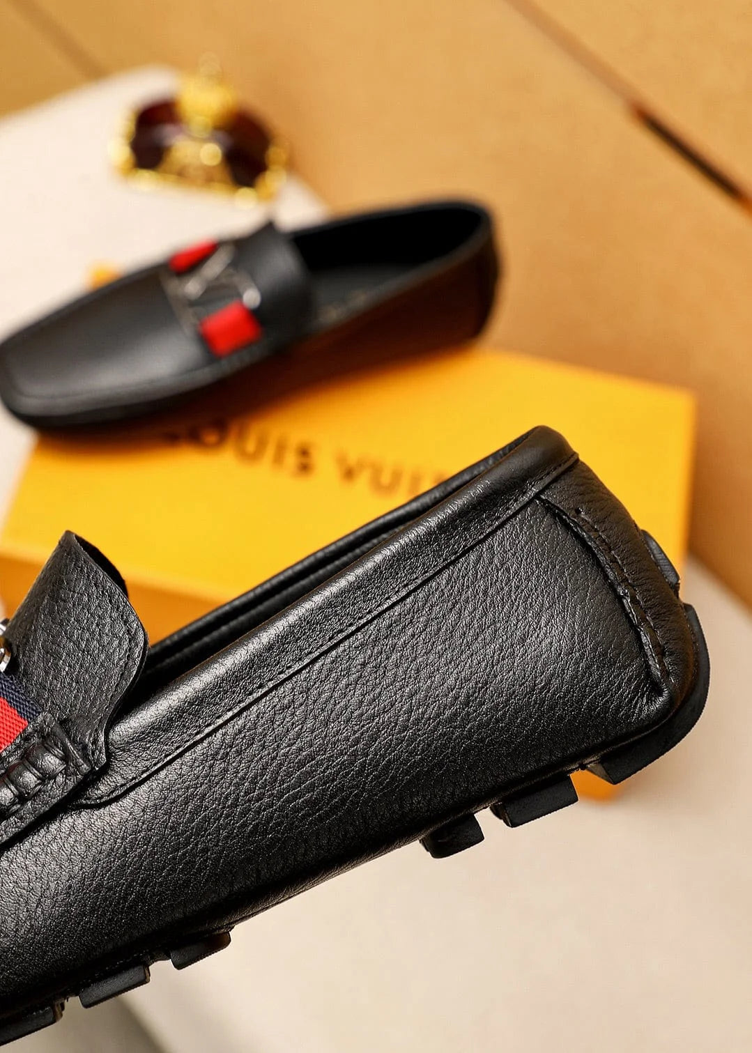 LOUIS VUITTON || Monte Carlo Mocassin LV Monochrome Leather Black Loafers