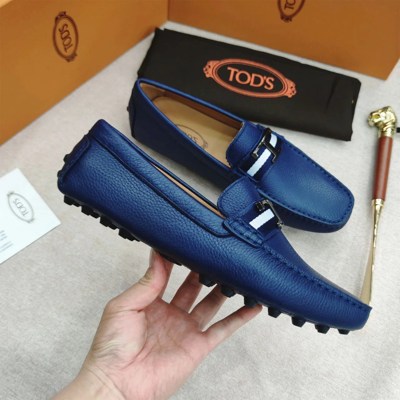 TODS || Metal T Logo-Plaque Leather Loafers / Blue