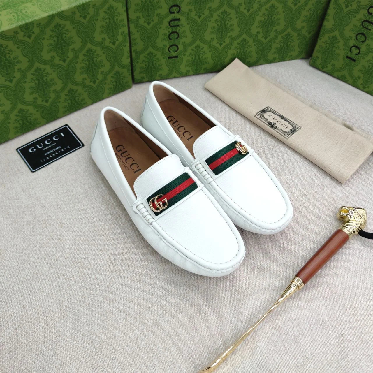 GUCCI || White Leather Horsebit Web Detail GG Metal Logo Loafers