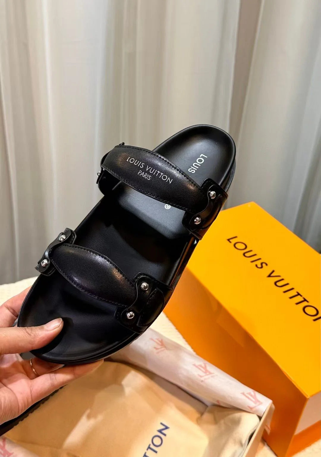 LOUIS VUITTON || Bom Dia Comfort Mule Slipper – FASHION MYST