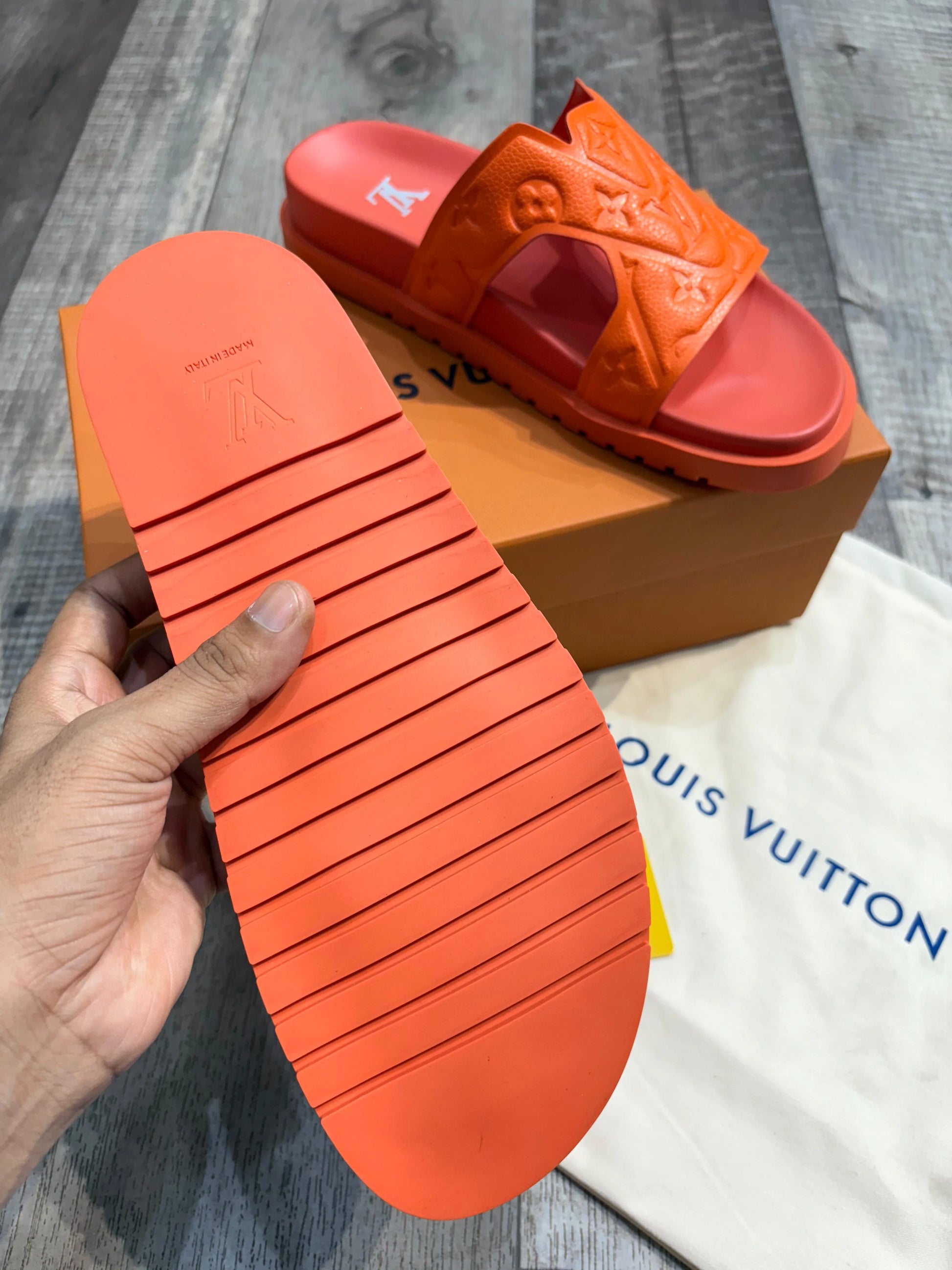 LOUIS VUITTON || Donkey Summer New Casual Beach Slippers- FASHION MYST