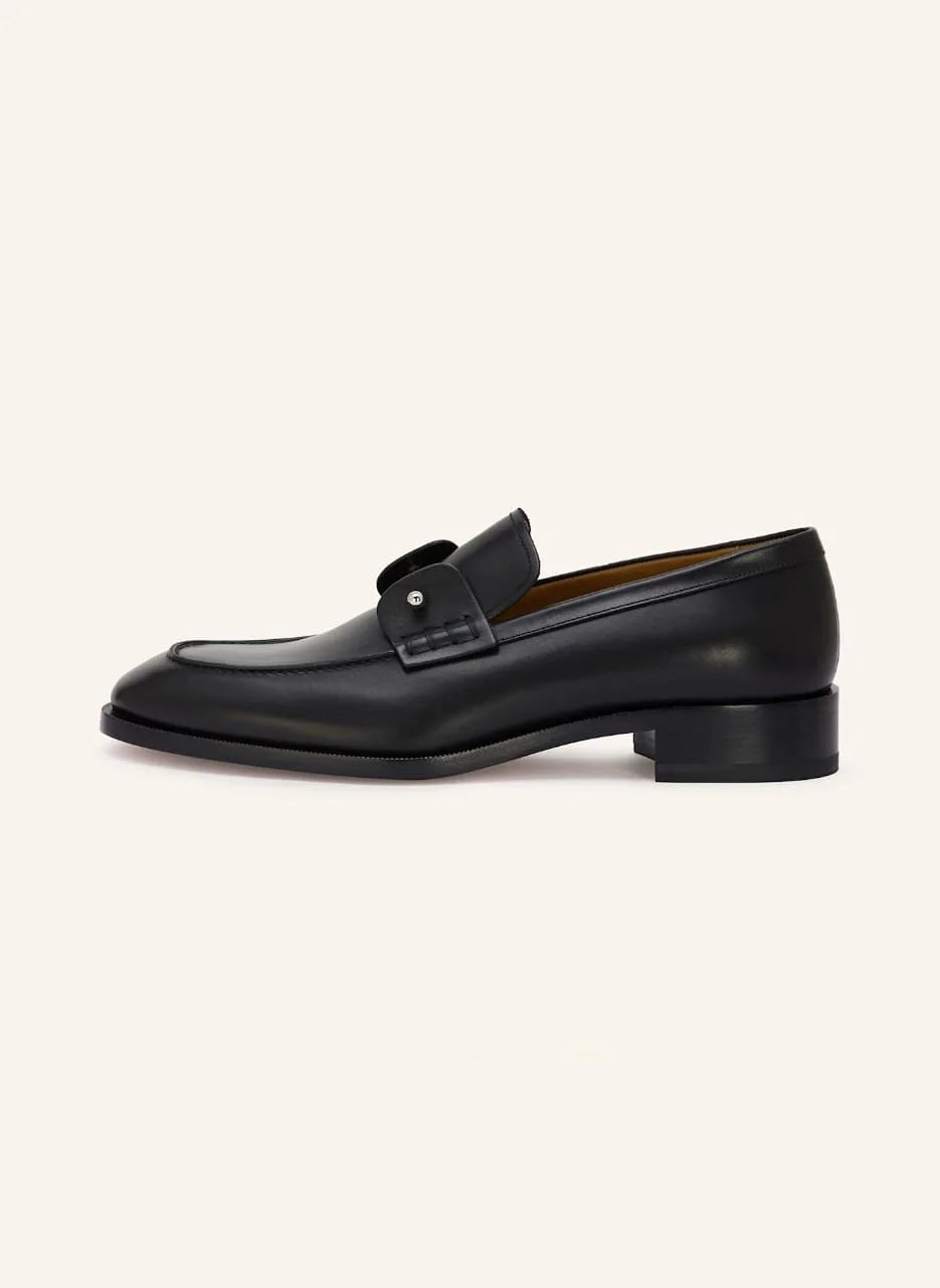 CHRISTIAN LOUBOUTIN || Black Calfskin Leather Loafers with Signature Red Sole