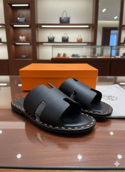 HERMES || Chypre Black Epsom Calfskin Sandals with Contrast Stitching