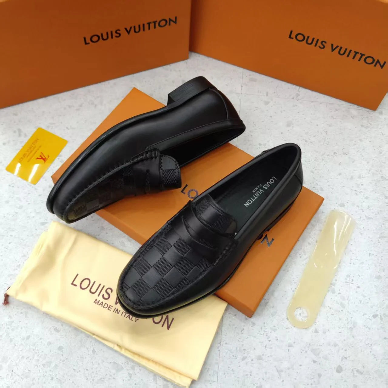 LOUIS VUITTON || Technical Mesh and Leather Low-Top Trainer with Signature Branding