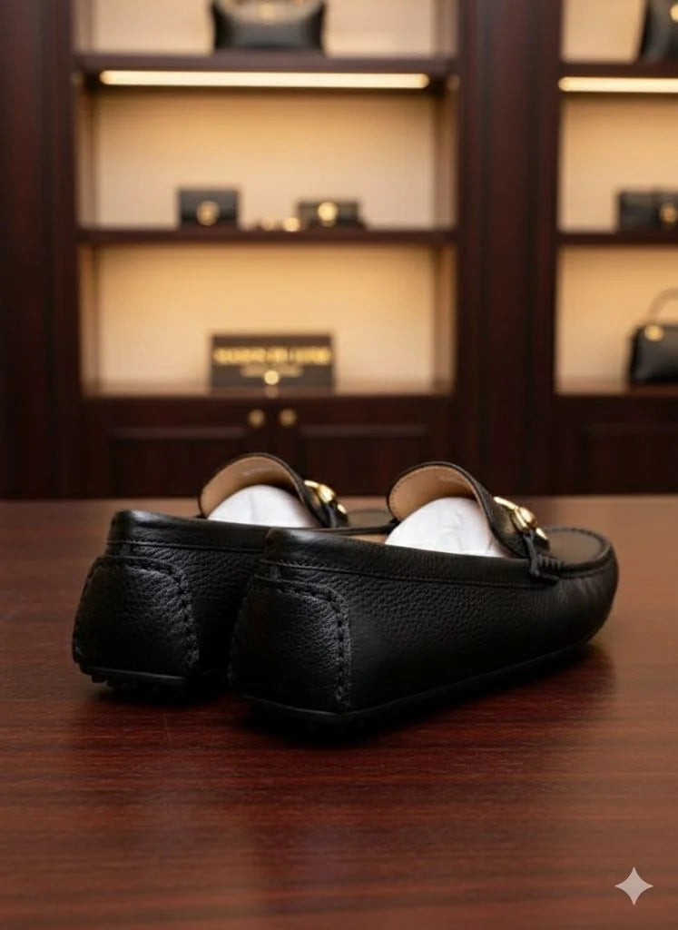 GUCCI || Men's Black Grained Leather Loafers with Gold GUCCI Script Logo - FASHION MYST