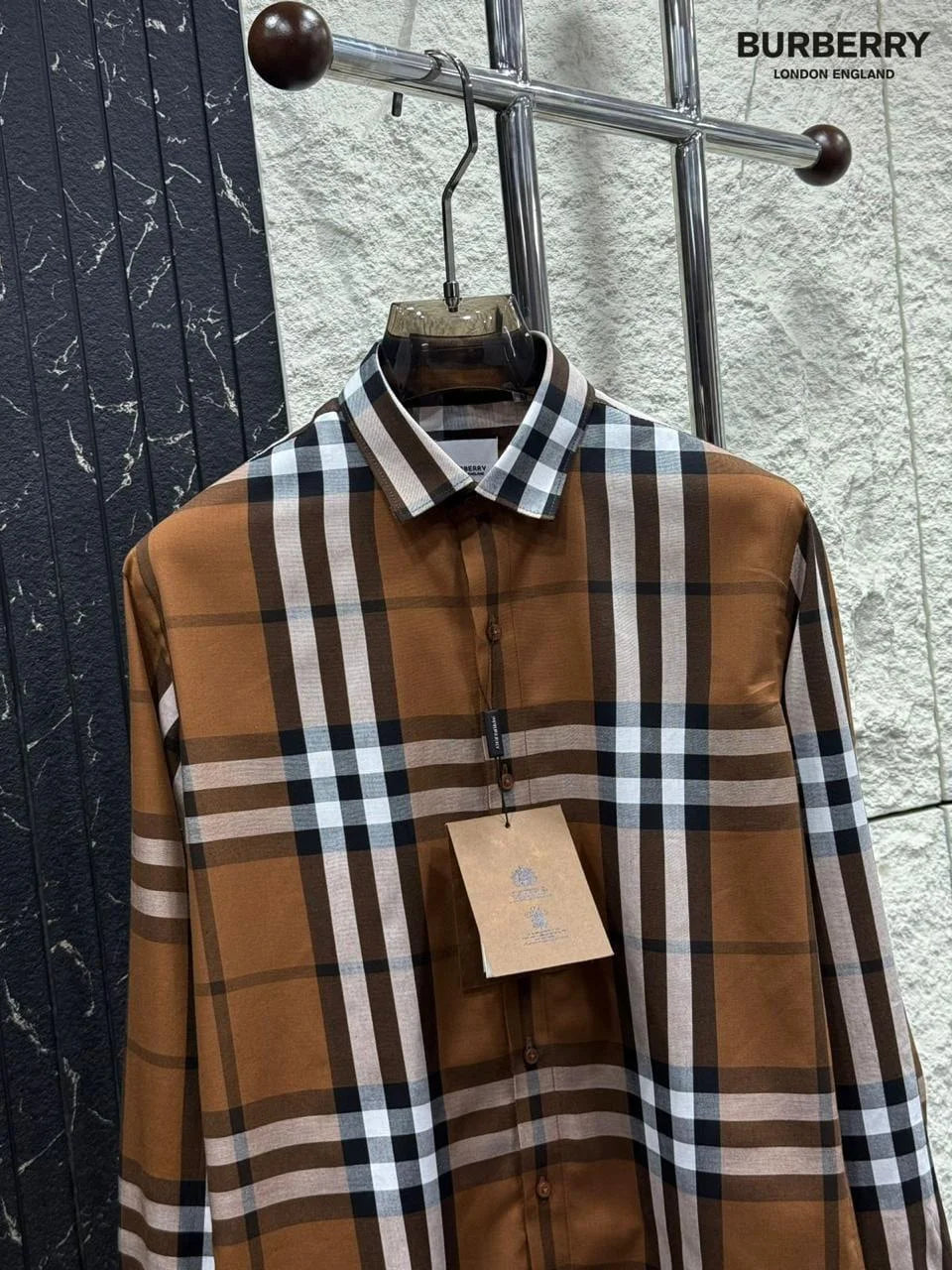 BURBERRY LONDON ||  Men’s Button-Down Shirt – Plaid Check – Slim Fit