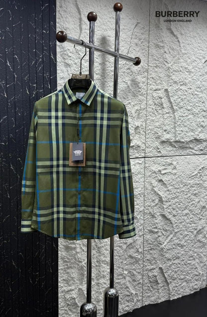 BURBERRY LONDON ||  Men’s Button-Down Shirt – Plaid Check – Slim Fit
