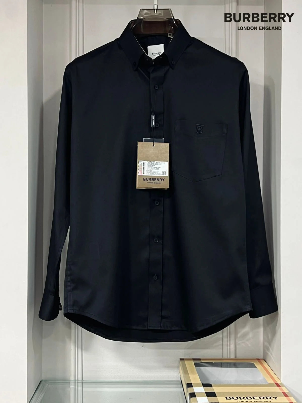 BURBERRY || Black/White Dress Shirt for Men - Premium Cotton - Slim Fit