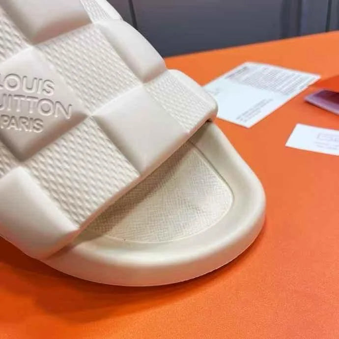 LOUIS VUITTON || Damier Pattern Rubber Pool Sliders - Ivory/Off-White - FASHION MYST