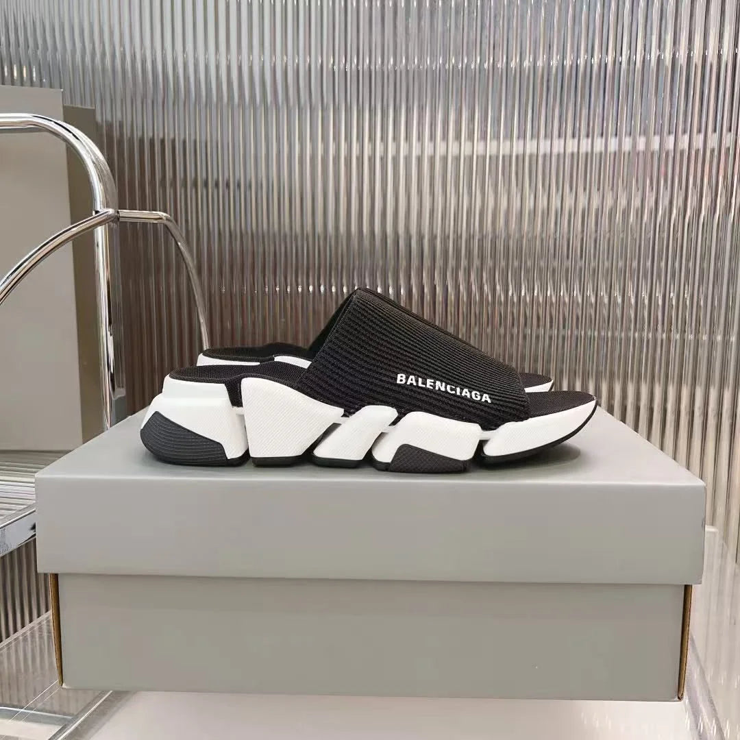 BALENCIAGA || Speed Sneaker Hybrid Slide – Black Ribbed Knit with Articulated Contrast Sole