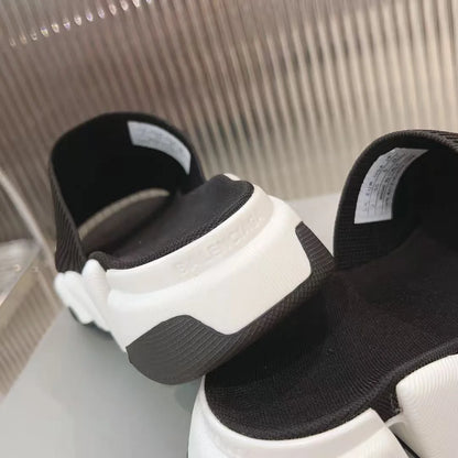 BALENCIAGA || Speed Sneaker Hybrid Slide – Black Ribbed Knit with Articulated Contrast Sole