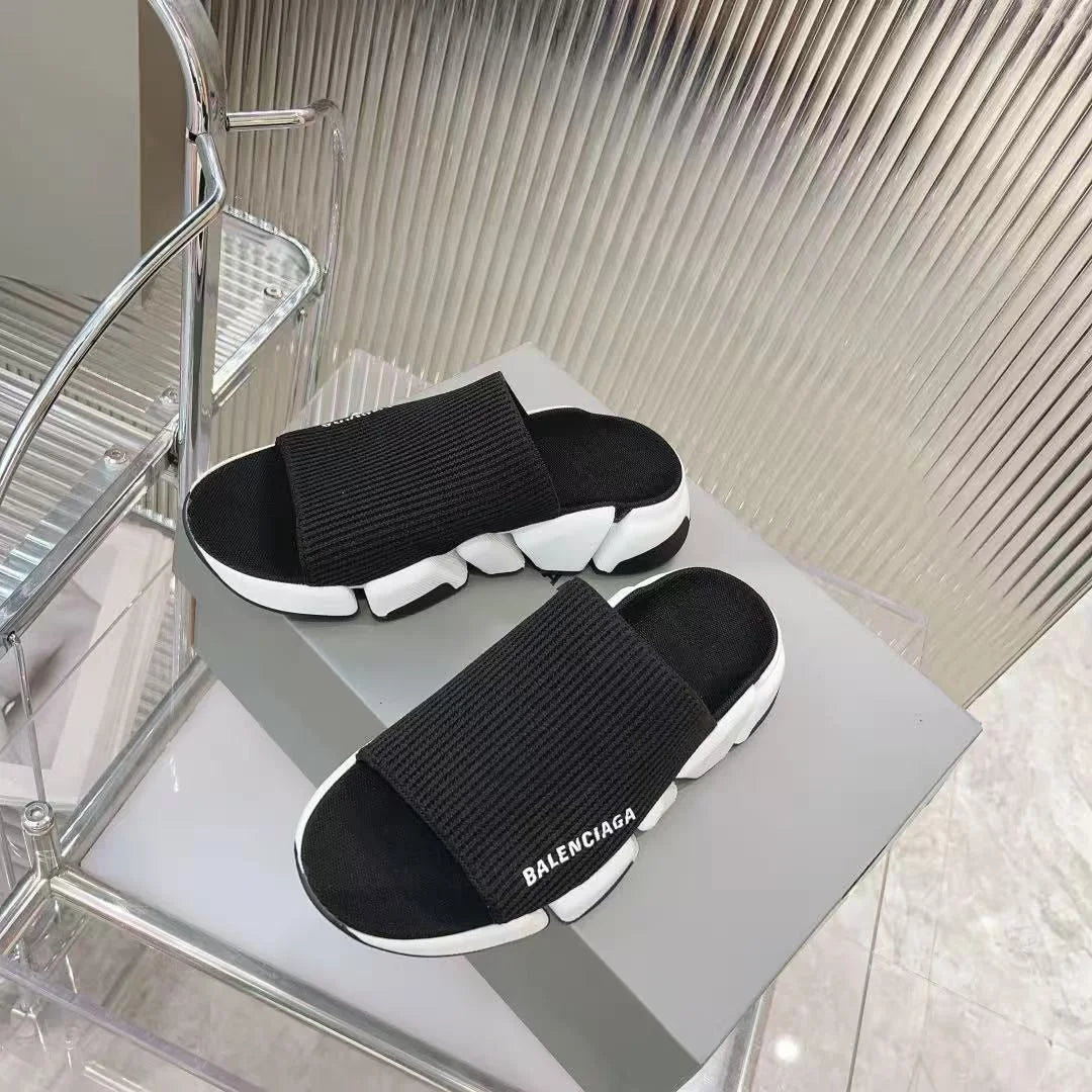 BALENCIAGA || Speed Sneaker Hybrid Slide – Black Ribbed Knit with Articulated Contrast Sole