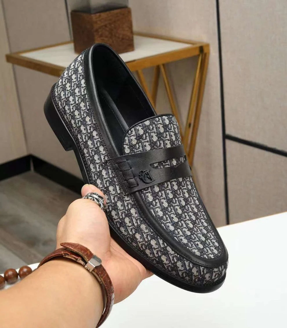 CHRISTIAN DIOR || Men's Black and Grey Oblique Jacquard Penny