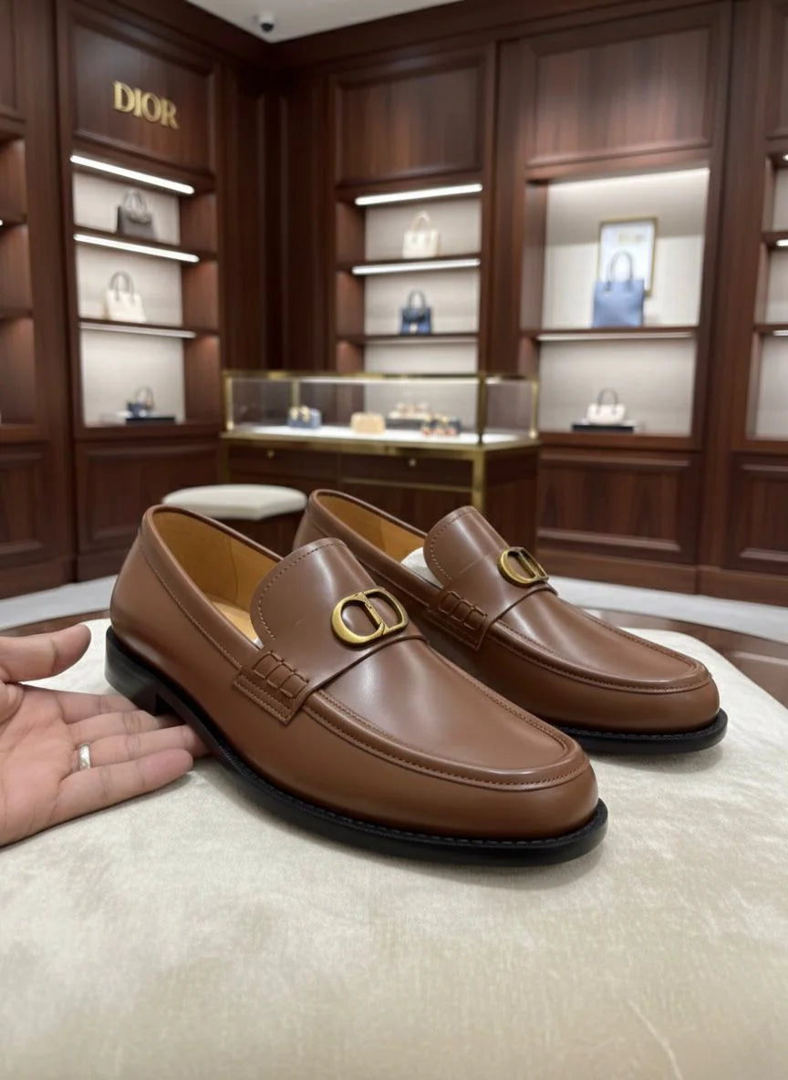 CHRISTIAN DIOR || Dior Boy Loafers in Cognac Leather with Gold-Finish CD Signature - FASHION MYST