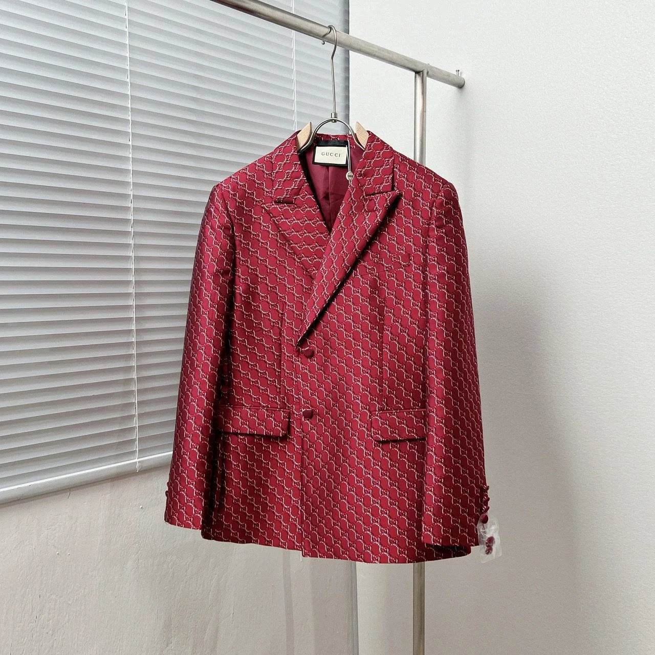 GUCCI || Men’s Red & Black GG Supreme Monogram Blazer Jacket