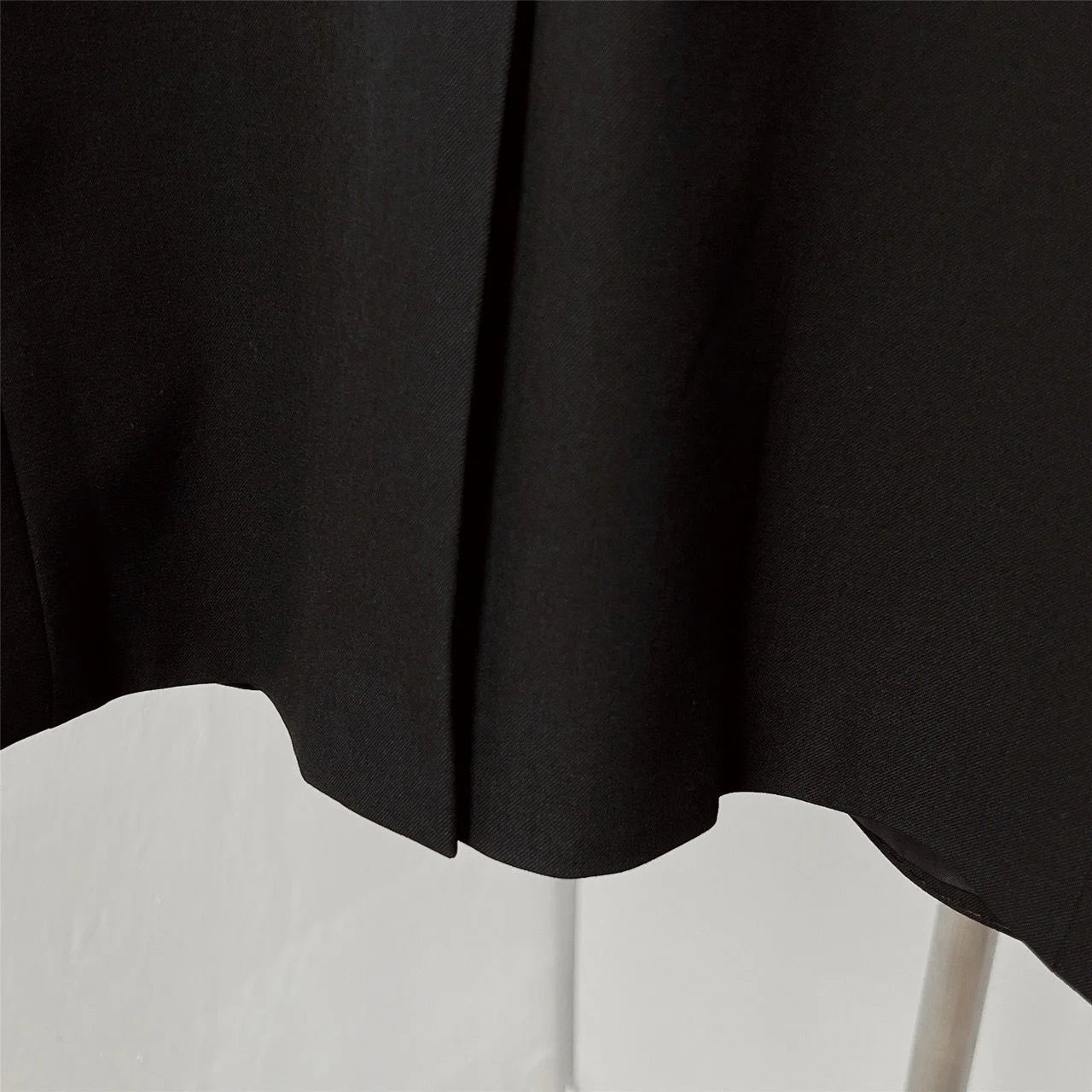 DOLCE & GABBANA || Black Slim-Fit Blazer and Trousers Set with Metallic Logo Patch & Gold Crest