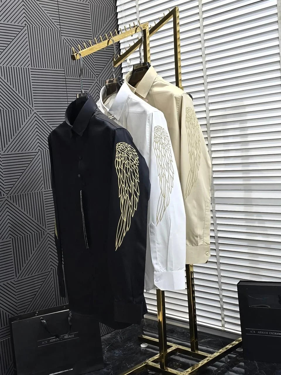 ARM*NI EXCH*NGE || Men's Wing Embroidered Long-Sleeve Slim Fit Shirt