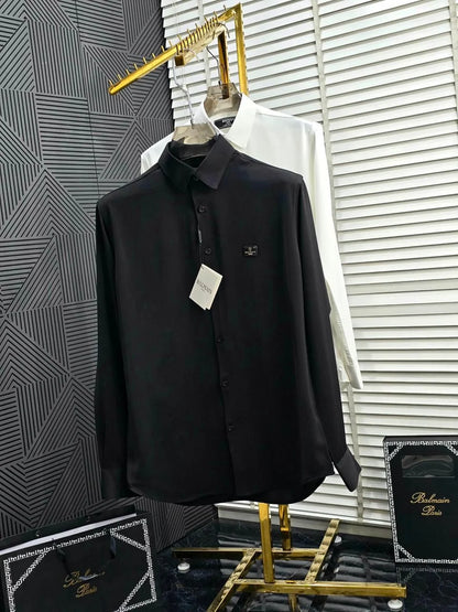 BALMAIN || Men’s Luxury Long-Sleeve Dress Shirt with Branded Metal Chest Badge