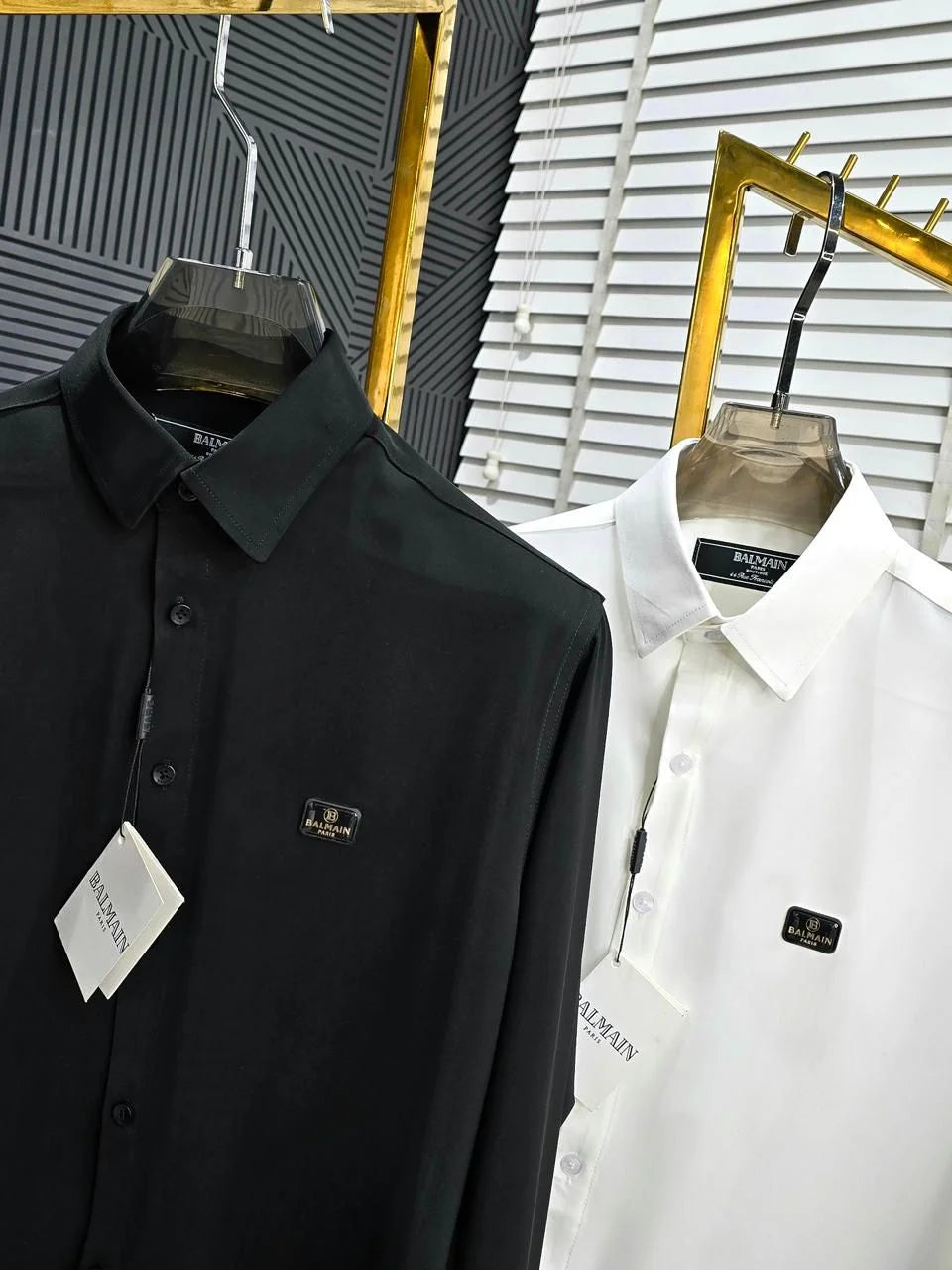 BALMAIN || Men’s Luxury Long-Sleeve Dress Shirt with Branded Metal Chest Badge