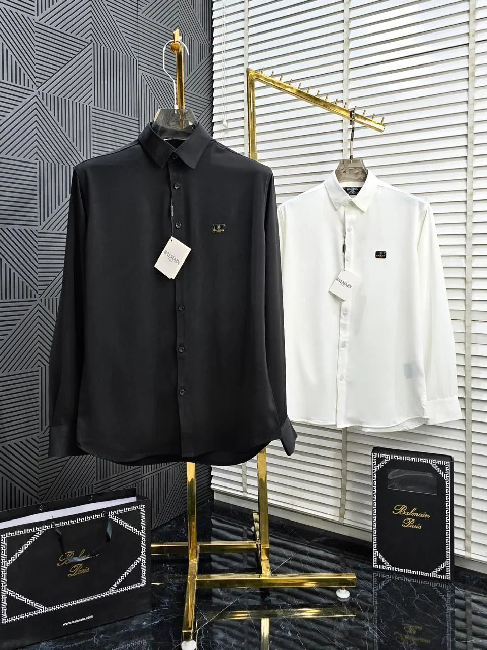 BALMAIN || Men’s Luxury Long-Sleeve Dress Shirt with Branded Metal Chest Badge