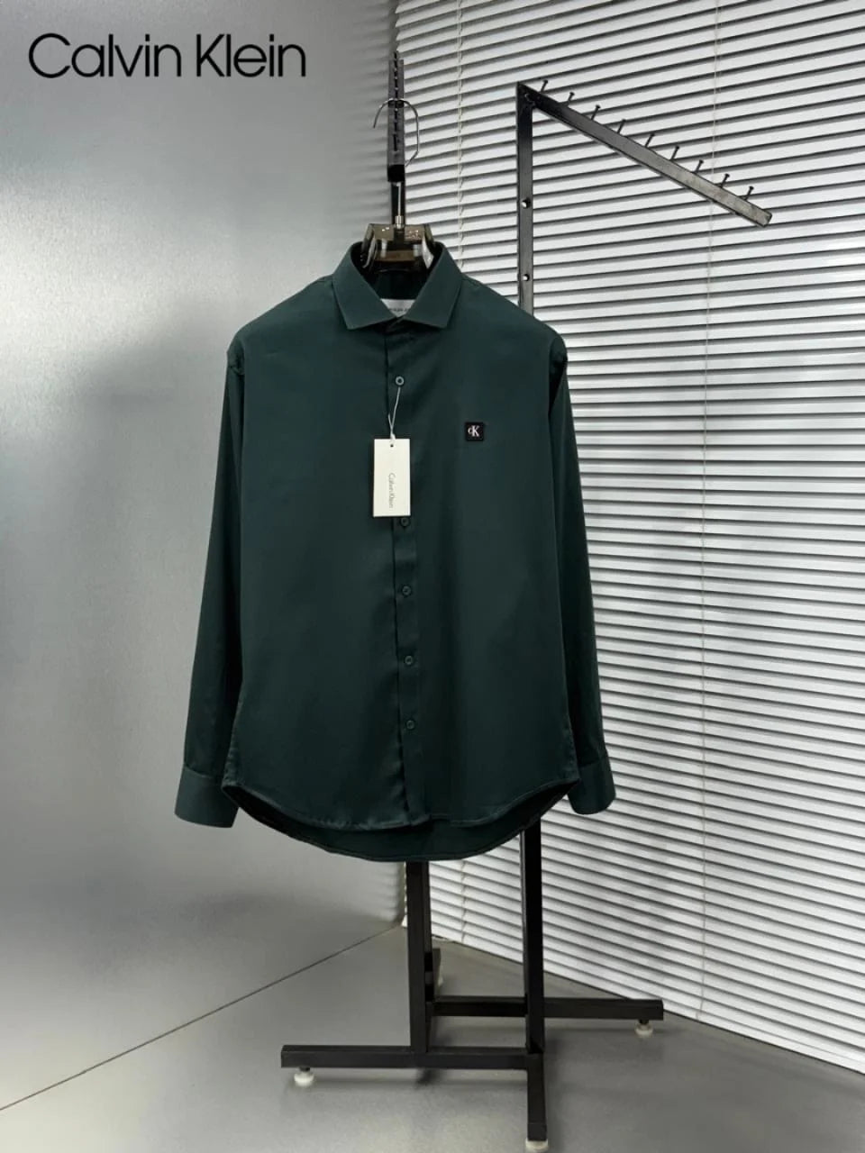 CALVIN KLIEN || Men’s Slim-Fit Liquid Cotton Dress Shirt – Premium Long Sleeve Button-Down