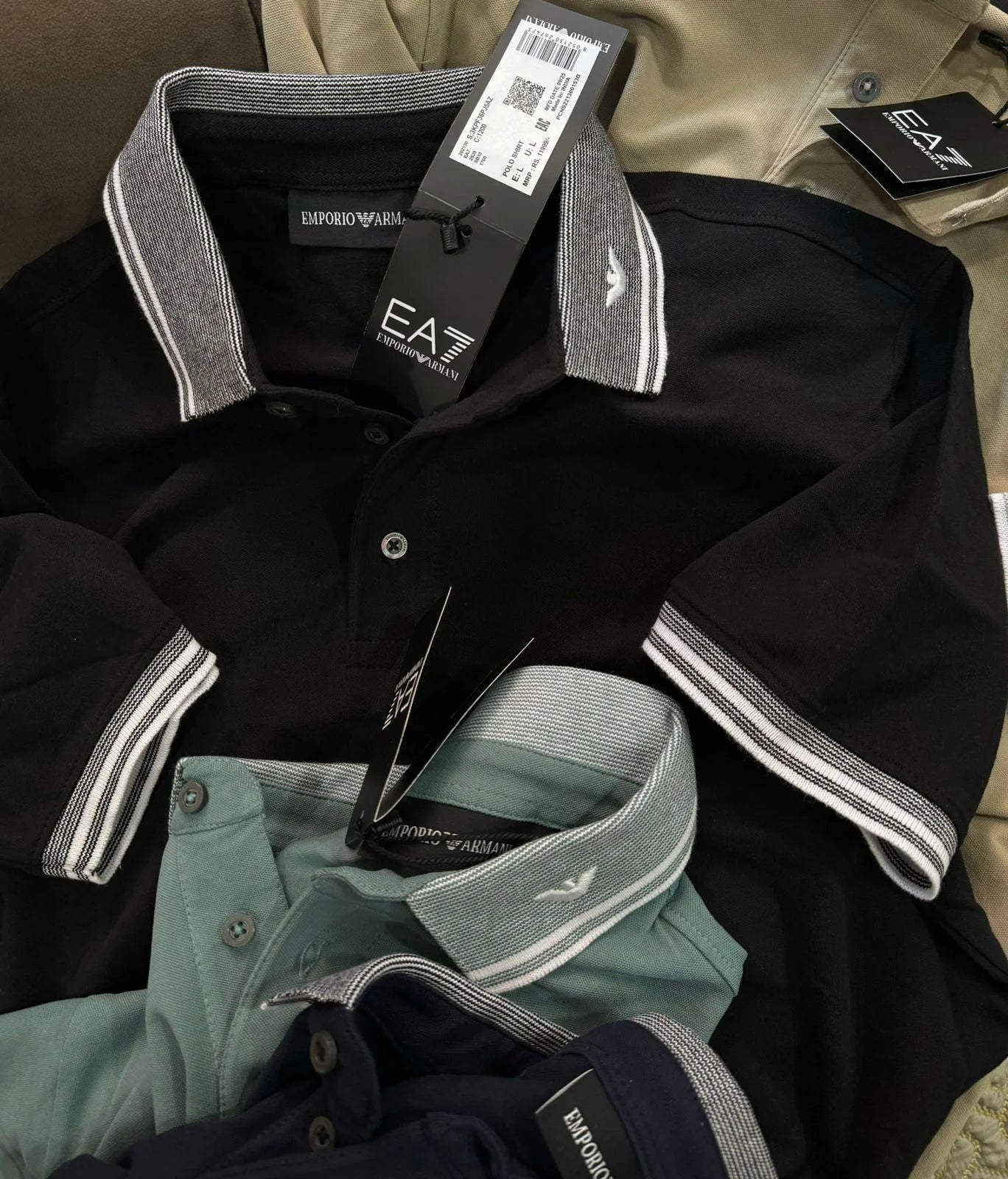 EMP*RIO AR*ANI || Men's Slim-Fit Piqué Polo Shirt with Contrast Piped Collar & Logo Detail