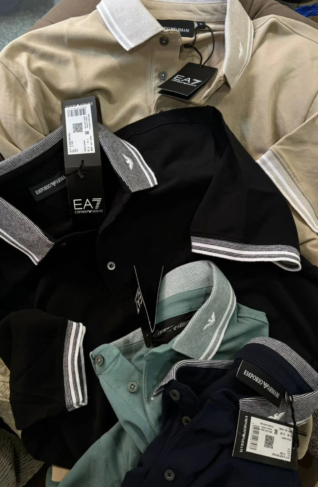 EMP*RIO AR*ANI || Men's Slim-Fit Piqué Polo Shirt with Contrast Piped Collar & Logo Detail