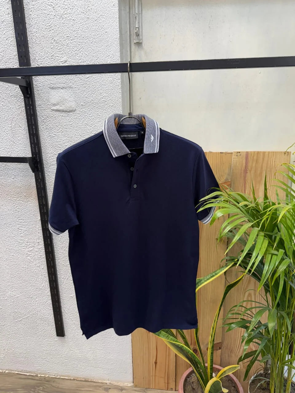 EMP*RIO AR*ANI || Men's Slim-Fit Piqué Polo Shirt with Contrast Piped Collar & Logo Detail