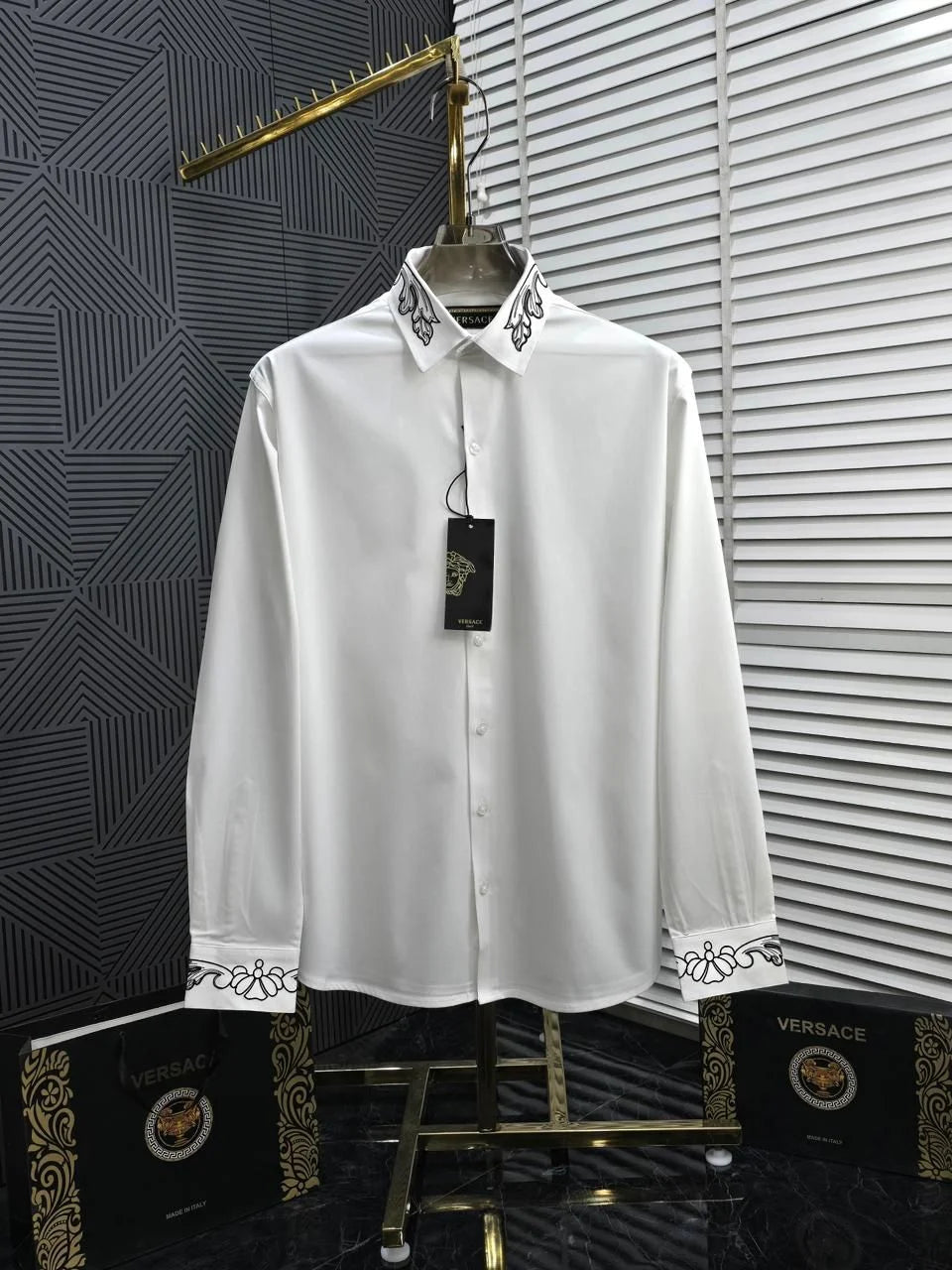VERSACE || Embroidered Barocco Collar & Cuff Button-Down Shirt – Luxury Slim Fit Cotton Dress Shirt
