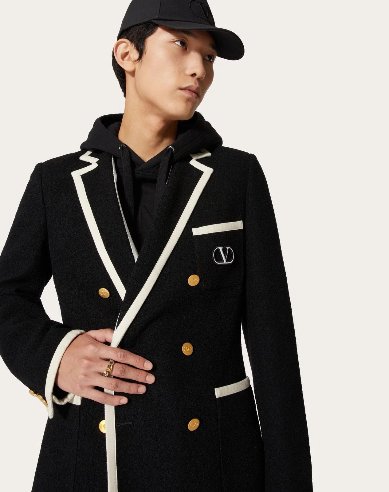 VALENTINO GARAVANI || V-Logo Double-Breasted Blazer – Black with White Contrast Trim & Gold V-Logo Buttons