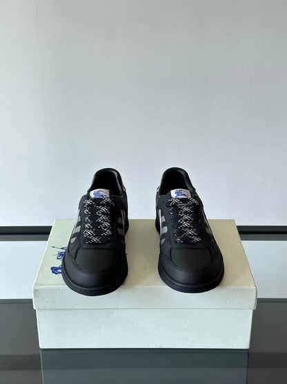 BURBERRY || Box Low-Top Leather Sneakers in Black – Equestrian Knight Design & House Check Panels