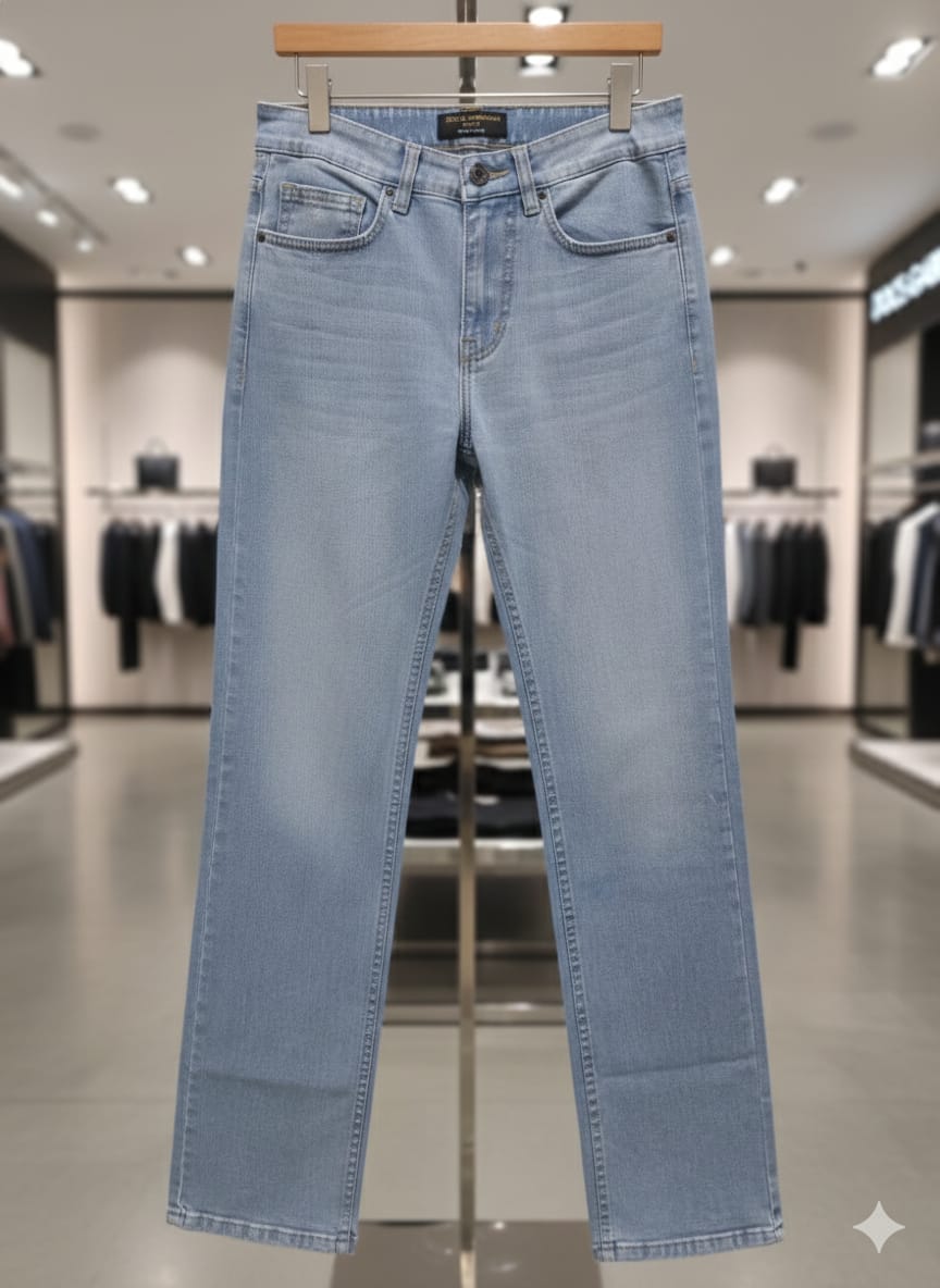 DOLCE & GABBANA || Men's Light Wash Slim-Fit Jeans with Signature DG Logo Plaque