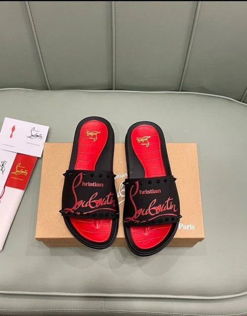 CHRISTIAN LOUBOUTIN || Loubi Flip Spikes Black/Red Slides – Luxury Men’s Rubber Sandals