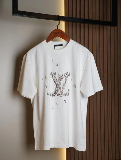 LOUIS VUITTON || Sailboat Embroidered LV Logo T-Shirt - White Luxury Tee