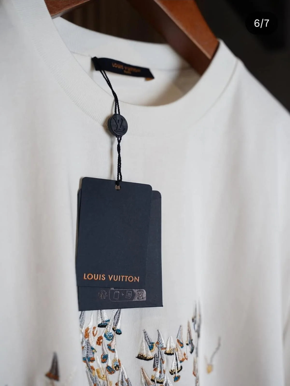 LOUIS VUITTON || Sailboat Embroidered LV Logo T-Shirt - White Luxury Tee