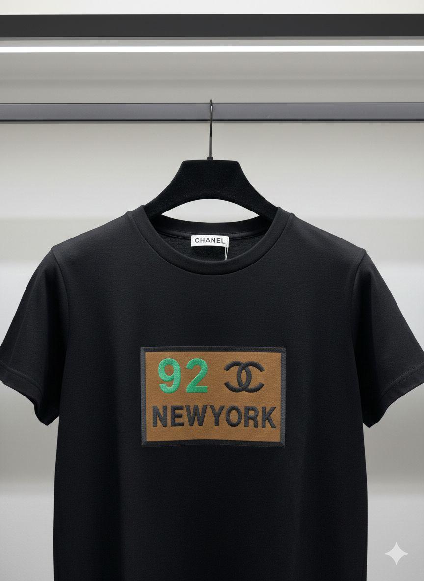 Women's Chanel black regular fit luxury T-shirt
